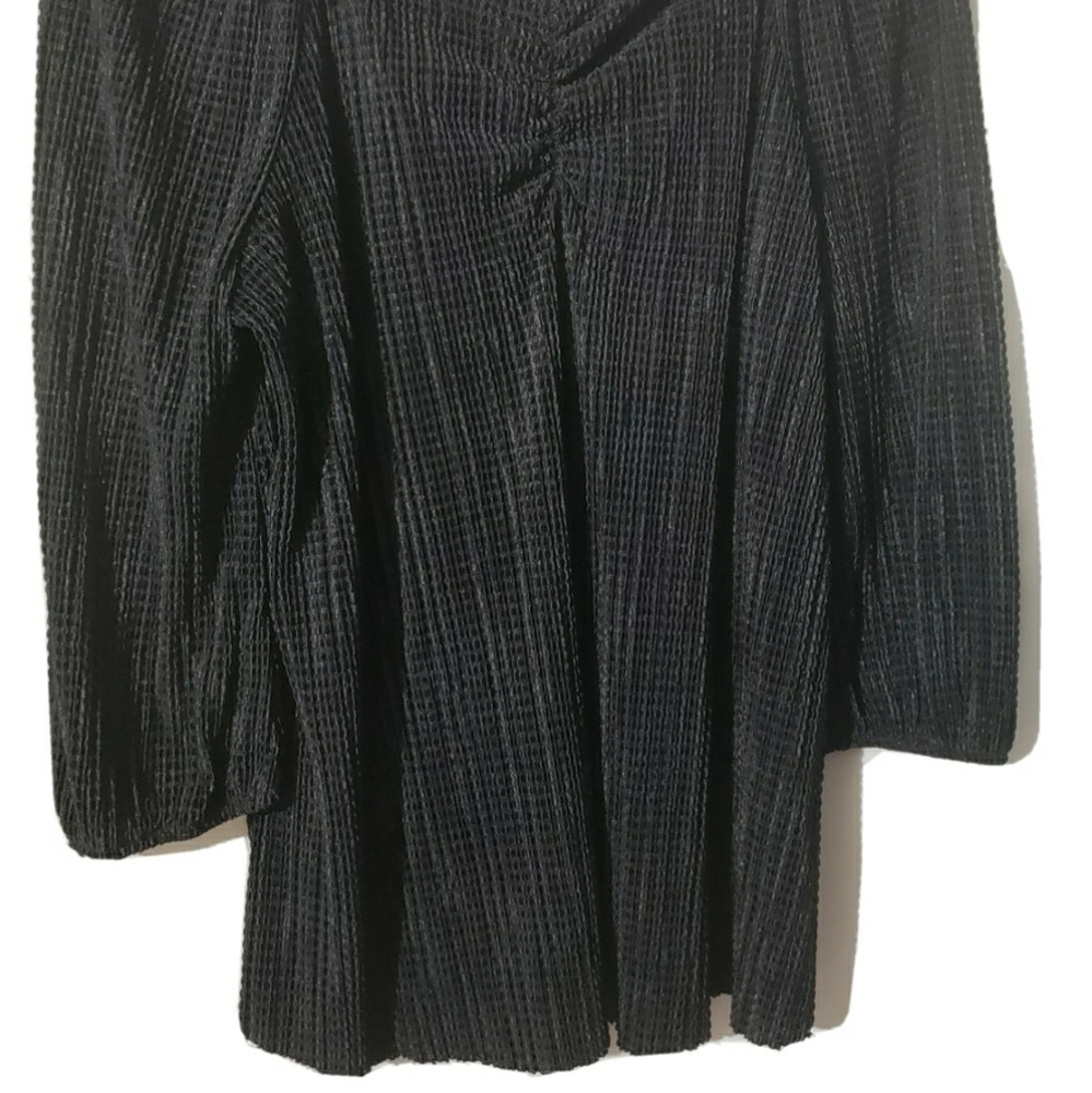 Blouse - Picture 2 of 2